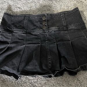 Urban Outfitters Black Pleated Skorts